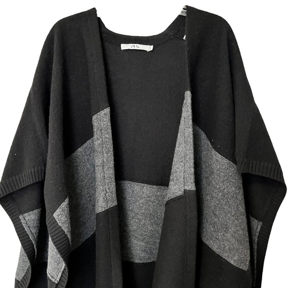 PH5 Pure Wool Oversized Square Cape Sweater Poncho with Fringe Bottom S Boho - Picture 13 of 16